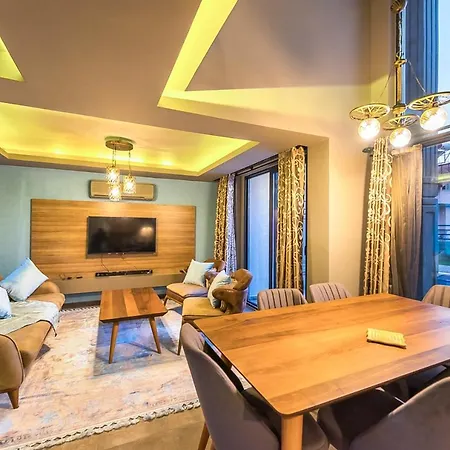 Sleeps 6 Pool Air Con Wifi